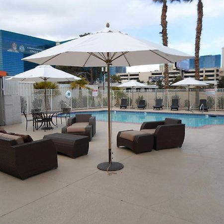 Howard Johnson By Wyndham Las Vegas Near The Strip Facilities photo