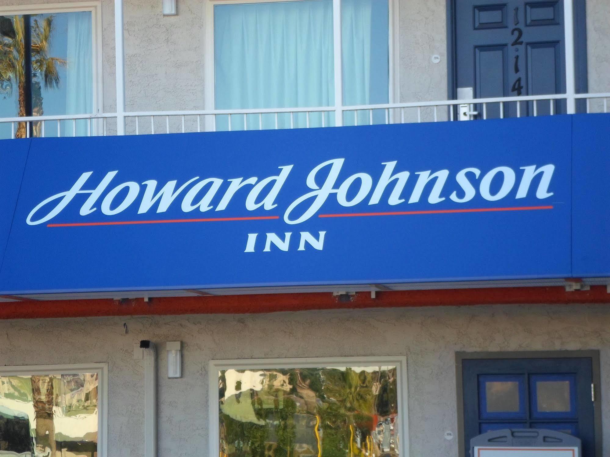 Howard Johnson By Wyndham Las Vegas Near The Strip Exterior photo